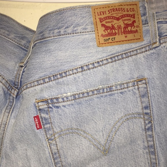 LEVI’S Light blue distressed ripped jeans (men)